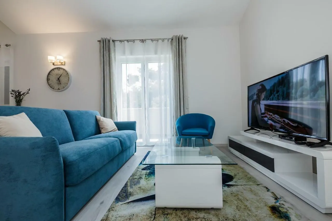 Villa Milena-With A Pool Trogir Apartment