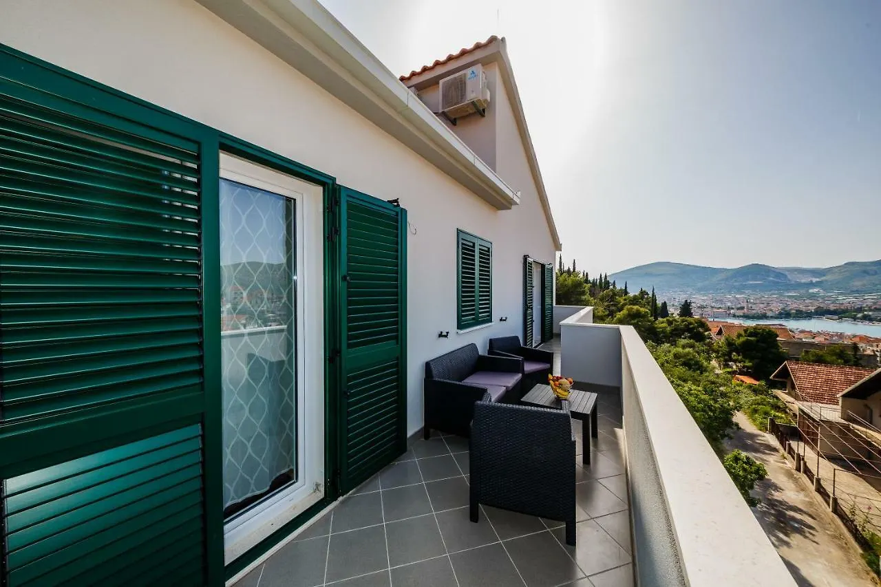 Apartment Villa Milena-With A Pool Trogir
